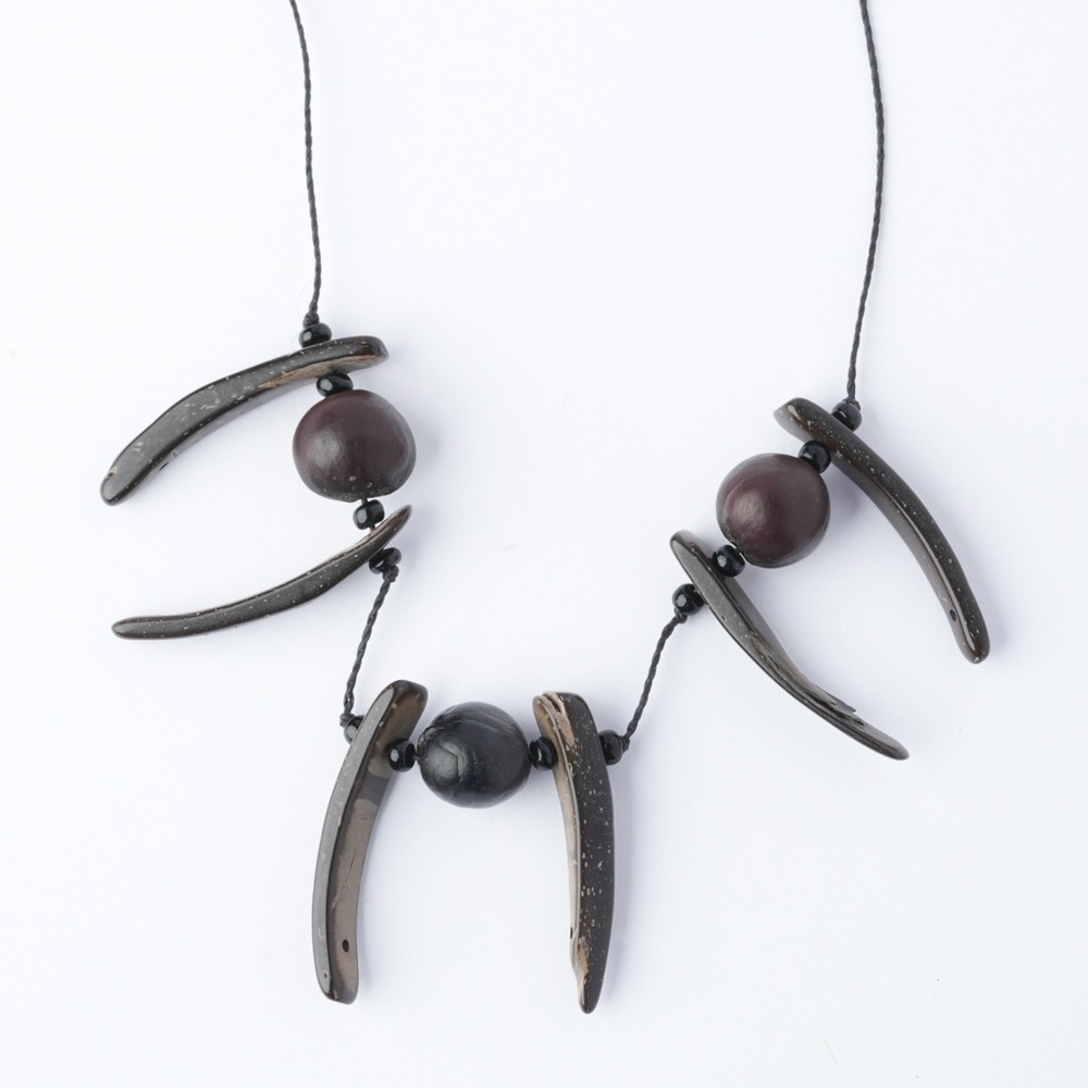 Jamaican Island Necklace B‎ 12